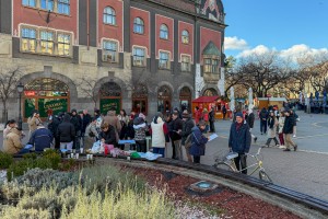 Potpisivanje studentske inicijative za raspisivanje vanrednih parlamentarnih izbora