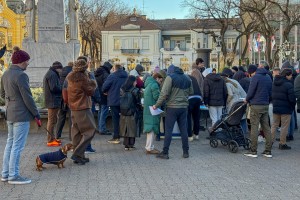 Potpisivanje studentske inicijative za raspisivanje vanrednih parlamentarnih izbora