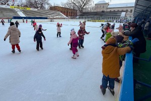 Trening mlađih hokejaških selekcija Spartaka i školice klizanja