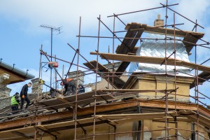 Rekonstrukcija krova na zgradi u Age Mamužića 13