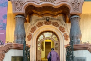 Izložba „U velikom formatu. Slike akademika – pokloni Umetničkoj zbirci SANU“