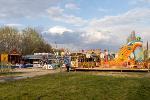 Luna Park kod pomoćnih terena gradskog stadiona