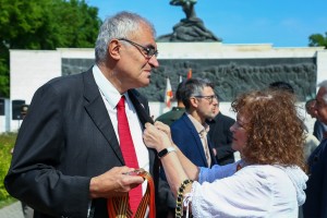 Polaganje venaca povodom Dana pobede na fašizmom