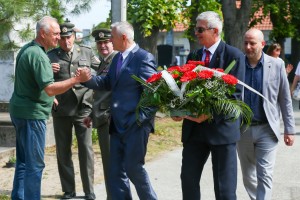 Polaganje venaca povodom Dana pobede na fašizmom na spomenik palim Crvenoarmejcima