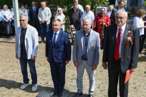 Polaganje venaca povodom Dana pobede na fašizmom na spomenik palim Crvenoarmejcima