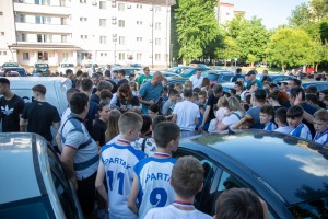 Šampionska proslava košarkaša - od Hale sportova do centra grada