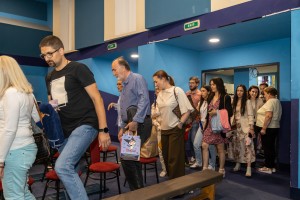 Predstava "Pogled u prošlost - skok u budućnost"