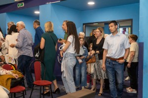 Predstava "Pogled u prošlost - skok u budućnost"