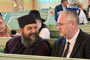 Polaganje venaca povodom godišnjice deportacije Jevreja u koncentracione logore širom Evrope