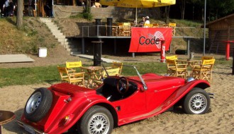 Club Code terasa na peščanoj plaži