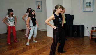 Active Studio (hip hop aerobik)