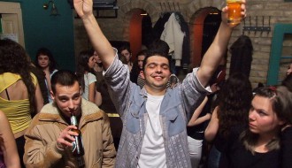 EX Yu bend i kokteli