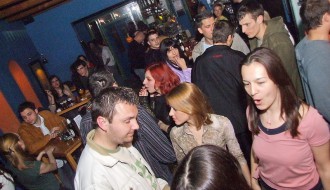 EX Yu bend i kokteli