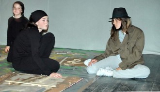 Pozorište Kostolanji  Deže "Engleske ruže"