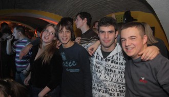 Karaoke veče svakog drugog petka