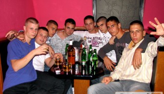 Svake subote živa svirka