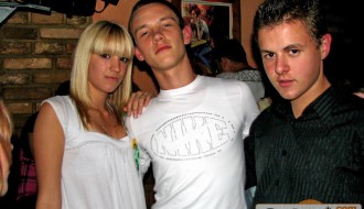 Svake subote živa svirka