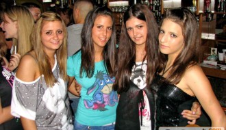 Muzika:Poco Loco Band