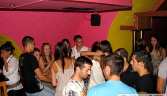 Muzika:Poco Loco Band