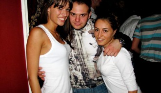 Muzika:Ivana Dulić,Đorđe Prijić i Iva Vučinić sa Band-om