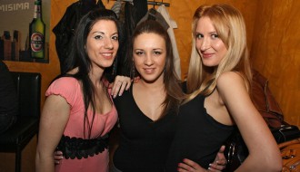 Subota veče u Q baru