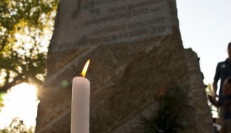 Otkrivanje spomenika Drenu Mandiću