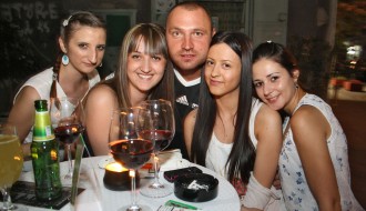 Veče u Bulevar caffe-u