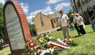Komemoracija i polaganje venaca povodom 68 godina od deportacije subotičkih Jevreja