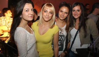 Ponedeljak veče u Public baru