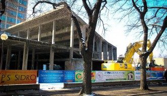 Pripreme za rušenje betonskog skeleta