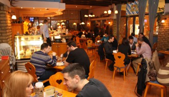 Veče u Bavarskoj pivnici