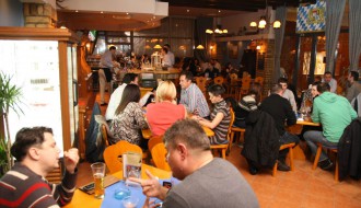 Veče u Bavarskoj pivnici