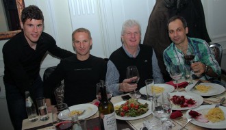 Trilling acoustic night