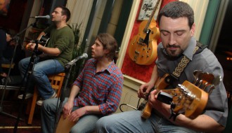 TROJKA - akustična svirka