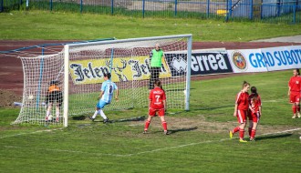 Fudbal (Ž): Žfk "Spartak" - Žfk "Nives"
