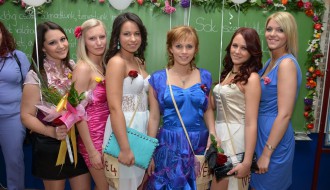 Maturanti: Gimnazija i Ekonomska škola "Dositej Obradović"