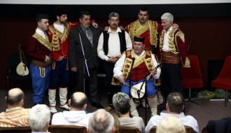 Humanitarno guslarsko veče