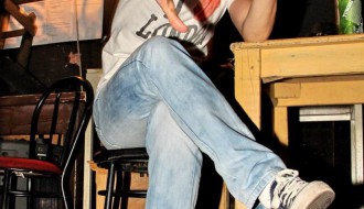 Standup show "Komedija s'nogu"