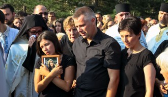 Subotica plače za Tijanom: Hiljade ljudi ispratilo Tijanu na poslednji počinak!