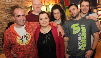 Veče u klubu Dvorištance