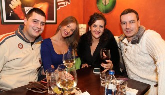 Prednovogodišnje zagrevanje u Kafe Priči (#NG2015)