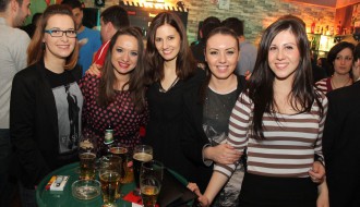 Bend Don Quixotes live