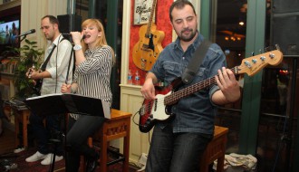 MOONLIGHTING - Akustična Svirka