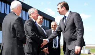 Premijer Aleksandar Vučić u poseti fabrici "Swarovski"