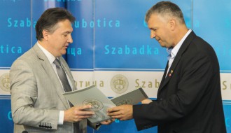 Potpisivanje ugovora o sponzorstvu izmežu ŽFK "Spartak" i kompanije "Wiener Stadishe"