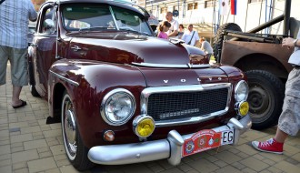 Izložba oldtajmer vozila na Prozivci