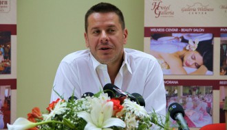Vlado Georgiev: Press uoči koncerta 12. juna u Atriumu hotela Galleria