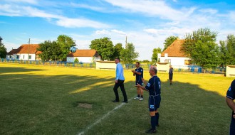 Uručenej donacije fudbalerima iz Bačkog Dušanova