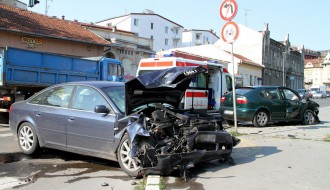 Saobraćajna nezgoda kod bioskopa "Zvezda"