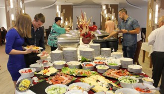 Nedeljni ručak u restoranu Panorama